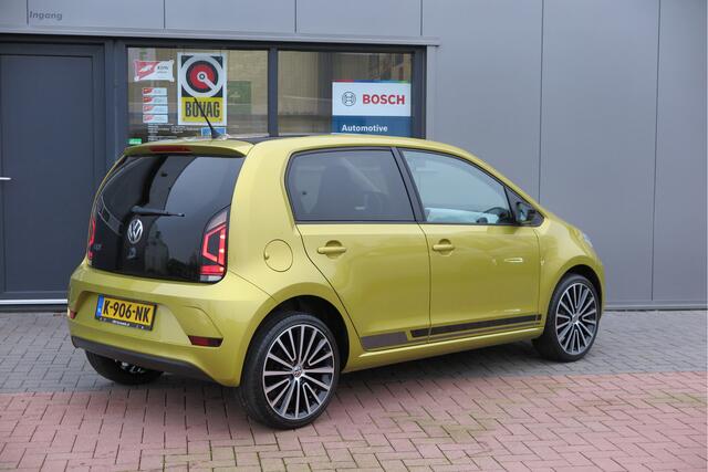 Volkswagen UP! 1.0 BMT 44kw 60pk move up! Navi via Maps & more ,Bleutooth telefoon, Lichtmetalen velgen 17", Led , Cruisecontrol tegen ¤500,- meerprijs