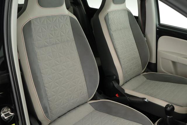 Volkswagen UP! 1.0 60pk BMT up! beats Camera Cruise Parkeersensoren Bluetooth