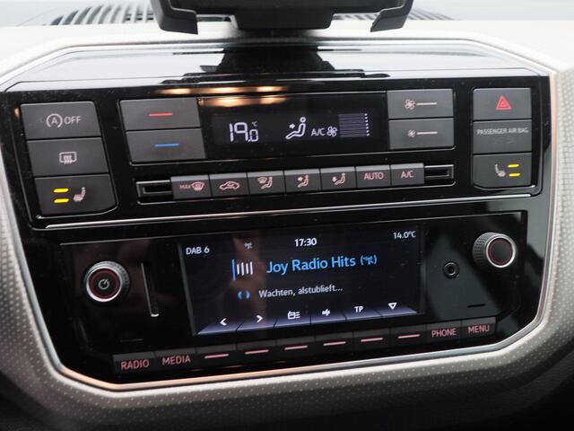 Volkswagen UP! 1.0 BMT high up! Automaat | Stoelverwarming | Cruise Control | DAB | Bleutooth | Cimatronic | Elektrische Ramen | Verwarmbare Spiegels | 16 Inch | 80.277 Km !!