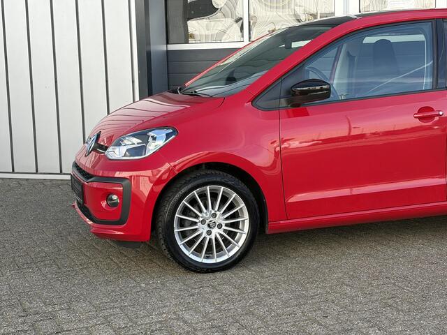 Volkswagen UP! 1.0 sound up! | Airco | Bluetooth | Stoel verwarming | CV | Licht metaal |