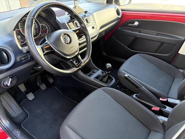 Volkswagen UP! 1.0 sound up! | Airco | Bluetooth | Stoel verwarming | CV | Licht metaal |