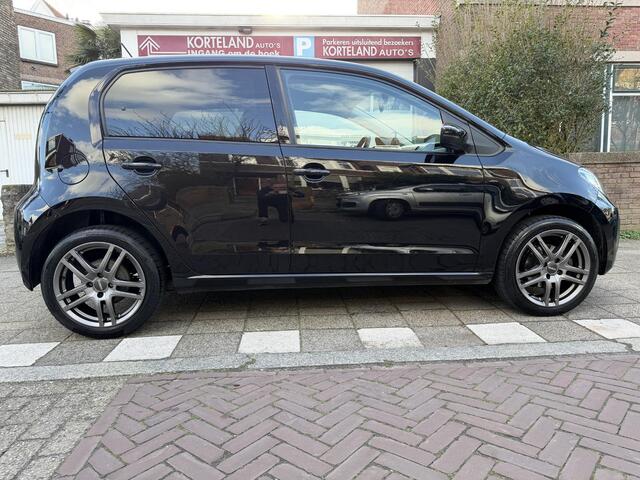 Volkswagen UP! 1.0 BMT high up!