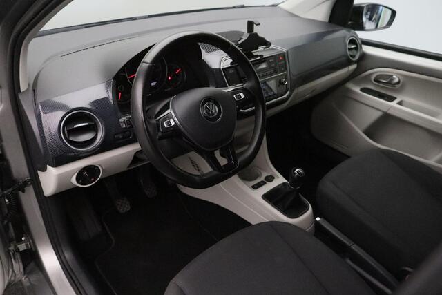Volkswagen UP! 1.0 BMT move up! 2017 NAP | Camera | Cruise control | Bluetooth | Climate control | Dealer onderhouden | 2 Sleutels | Lichtsensor | Parkeersensoren