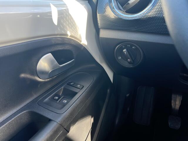 Volkswagen UP! 1.0 65pk Airco bluetooth Lane Assist