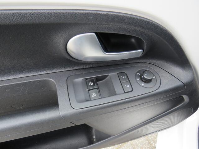 Volkswagen UP! 1.0 BMT move up! Executive * Rijklaarprijs incl. garantie * Airco * DAB+ * Bluetooth * 5 Deurs *