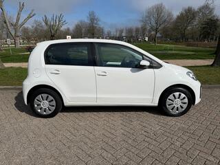 volkswagen-up!-1.0-bmt-move-up!
