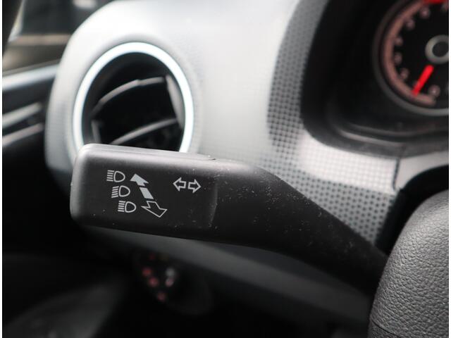 Volkswagen UP! 1.0 BMT high up! Airco / 5 deurs / Stoelverw / Elekramen / Lm15''