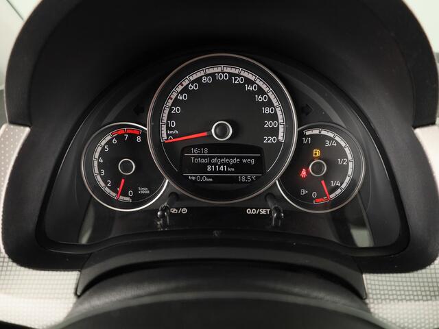 Volkswagen UP! 1.0 BMT high up! | Achteruitrijcamera | Cruise Control | Airco |