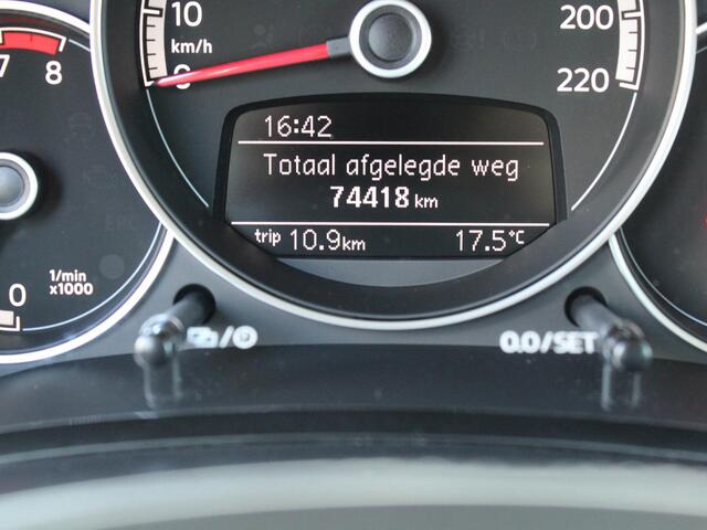 Volkswagen UP! 1.0 | ACHTERUITRIJ CAMERA | STOEL VERWARMING |