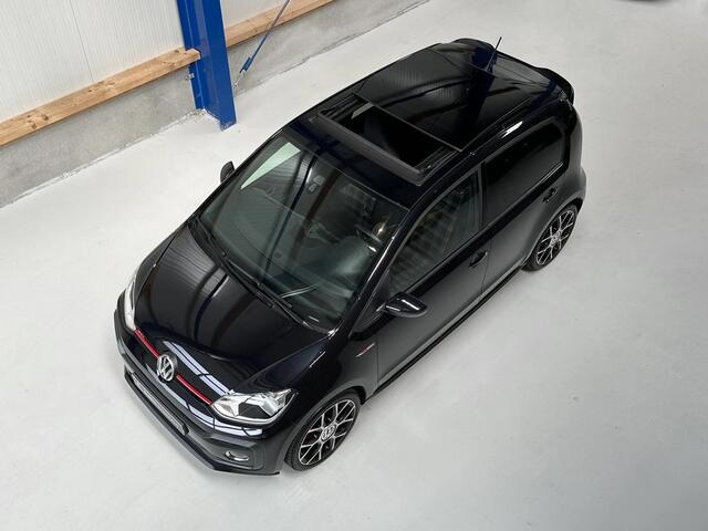Volkswagen UP! 1.0 TSI GTI - 38.000 KM - DEALER ONDERHOUDEN - PANORAMADAK - STOELVERWARMING - CRUISE CONTROL - PARKEERCAMERA