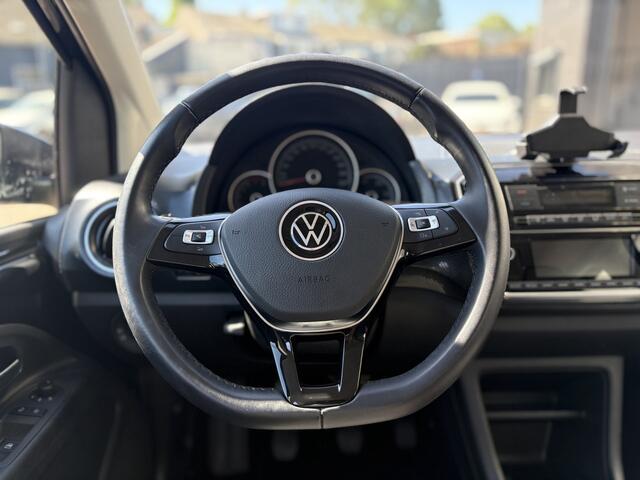 Volkswagen UP! 1.0, climate/cruise/camera/stoelverwarming/app connect.