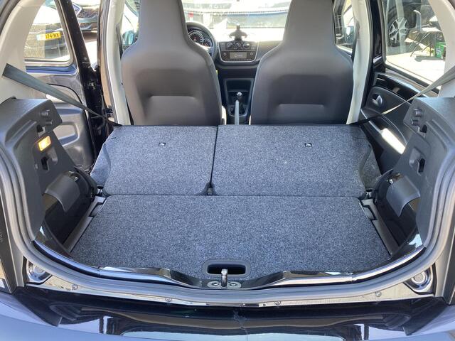 Volkswagen UP! 1.0 BMT move up! NL-auto! Airco, Bluetooth, 5-deurs, All-season banden, complete historie
