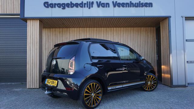 Volkswagen UP! 1.0 75pk 5Drs Automaat Special Up! Pano.Dak 17inch LM Beats Trekhaak A-Camera Cruise Control 37891km! Unieke Up!
