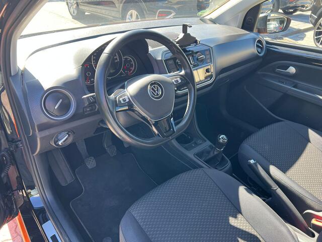 Volkswagen UP! 1.0 airco, sportvelgen, multistuur, elek ramen