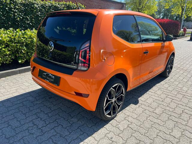 Volkswagen UP! 1.0 airco, sportvelgen, multistuur, elek ramen