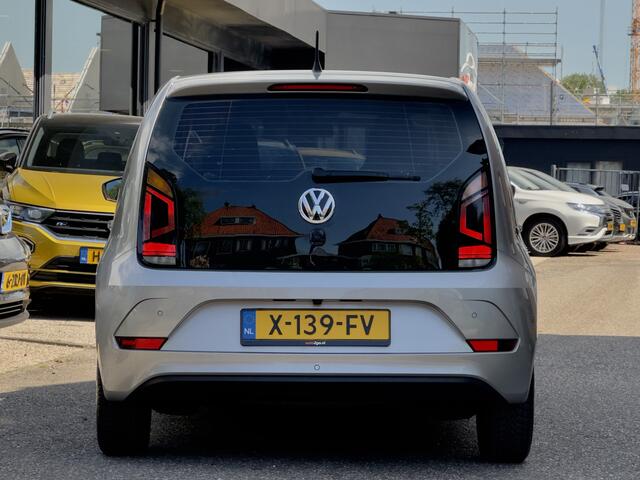 Volkswagen UP! 1.0 BMT UP! BEATS CAMERA AIRCO LED LMV PDC