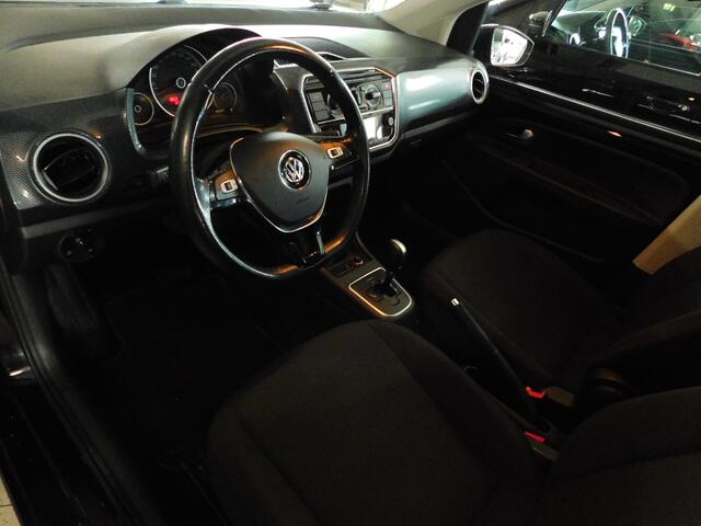 Volkswagen UP! 1.0 60PK AUTOMAAT!! All-in Prijs! Trekhaak!