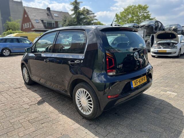 Volkswagen UP! 1.0 BMT move up!