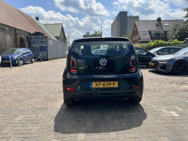 Volkswagen UP! 1.0 BMT move up!