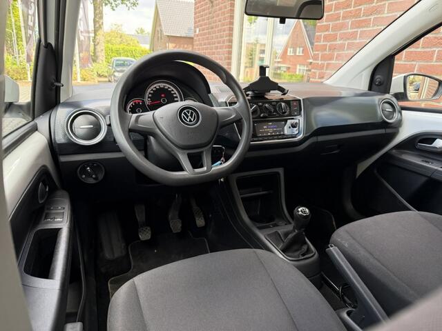 Volkswagen UP! 1.0 NIEUWE APK / NAVI.VIA.APP / AIRCO / RIJKLAAR / INCL GARANTIE