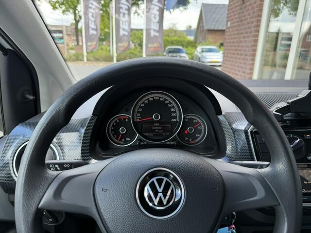Volkswagen UP! 1.0 NIEUWE APK / NAVI.VIA.APP / AIRCO / RIJKLAAR / INCL GARANTIE