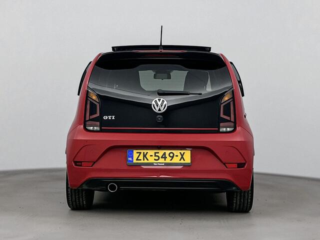 Volkswagen UP! 1.0 TSI GTI 116PK | Schuif-/Kanteldak | Stoelverwarming | BEATS Audio | Climate Control | Achteruitrijcamera | *Tornado Red*