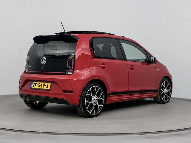 Volkswagen UP! 1.0 TSI GTI 116PK | Schuif-/Kanteldak | Stoelverwarming | BEATS Audio | Climate Control | Achteruitrijcamera | *Tornado Red*