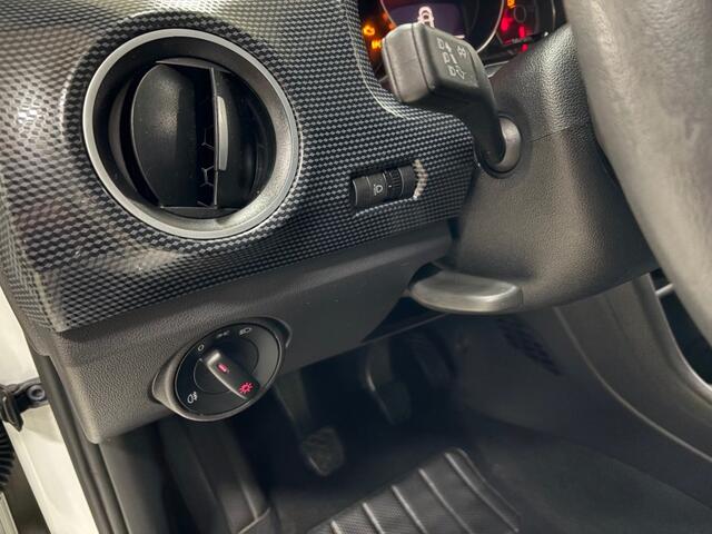 Volkswagen UP! 1.0 Airco NL Auto NAP multimedia LED Rijbaanh.