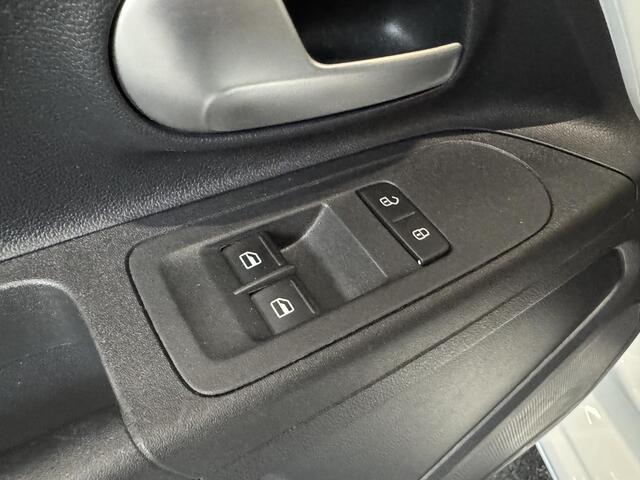 Volkswagen UP! 1.0 Airco Bluetoooth Led Dab Centrale Vergrendeling + afstandbediening Electrische ramen 5 deurs