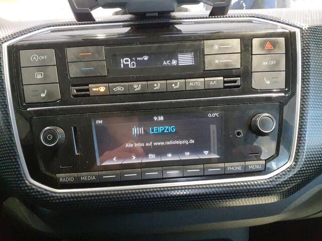 Volkswagen UP! 1.0 Move up! Achteruitrijcamera | Climate Control | Stoelverwarming | Parkeersensoren | Cruise Control |