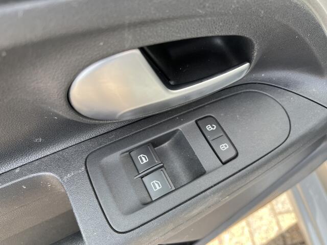 Volkswagen UP! 1.0 / AIRCO / DAB / BLUETOOTH / START/STOP / ZEER ZUINIG