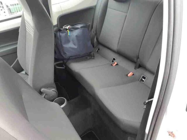 Volkswagen UP! 1.0 Airco | Stoelverwarming | DAB |