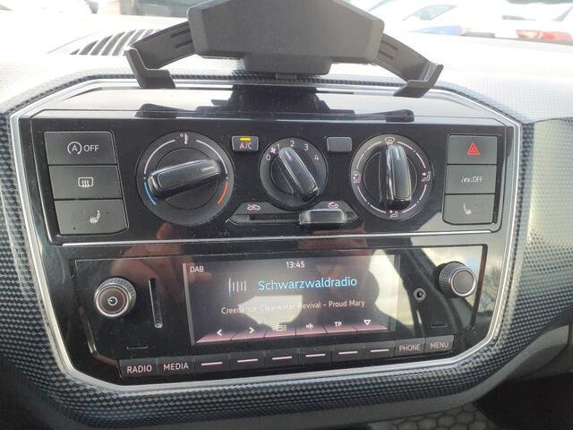 Volkswagen UP! 1.0 Achteruitrijcamera | Airco | Stoelverwarming | Parkeersensoren | Cruise Control | DAB |