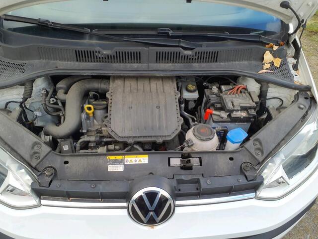 Volkswagen UP! 1.0 Achteruitrijcamera | Airco | Stoelverwarming | Parkeersensoren | Cruise Control | DAB |