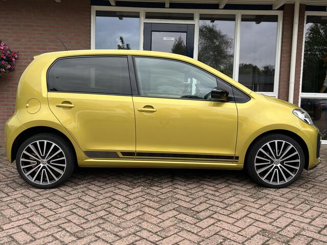 Volkswagen UP! 1.0 TSI BMT high up! | 1e Eig. | A. Camera | Stoelverwarming | 17'' | Dealer onderhouden