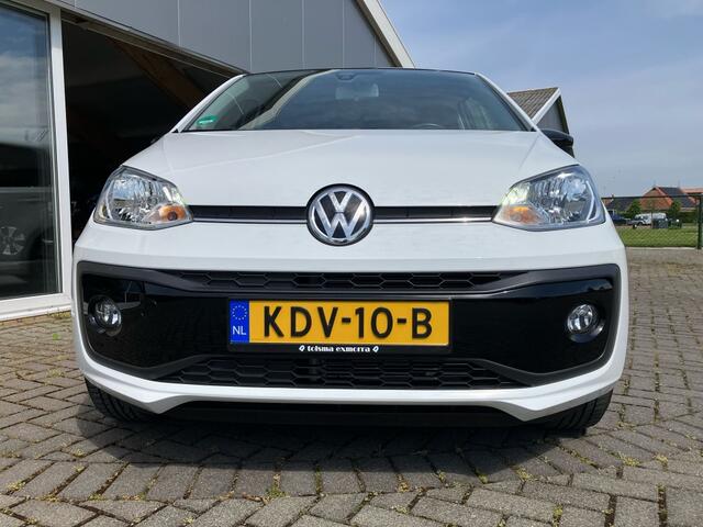Volkswagen UP! 1.0 high up met R-line pakket!