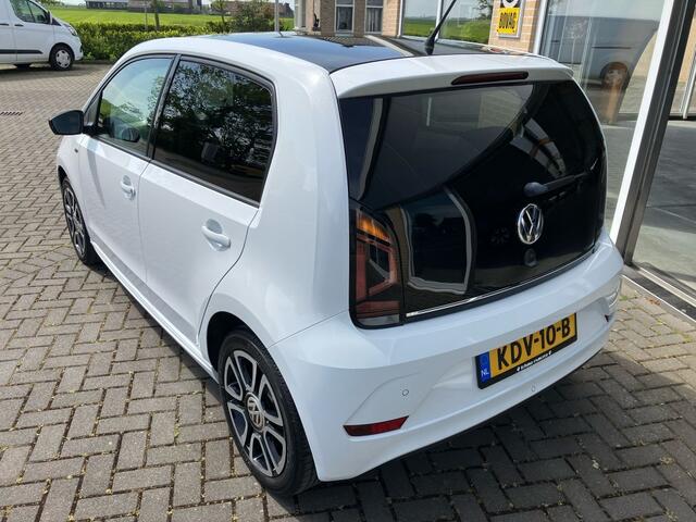 Volkswagen UP! 1.0 high up met R-line pakket!