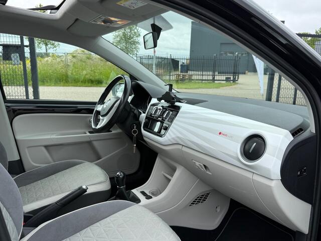 Volkswagen UP! 1.0 TSI 90pk Beats up! | Panodak | Parkeersens. | 5 Deurs | Stoelverw. |