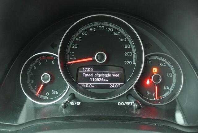 Volkswagen UP! 1.0 BMT high up! | Winterpakket | Dakpakket | 15" Velgen |