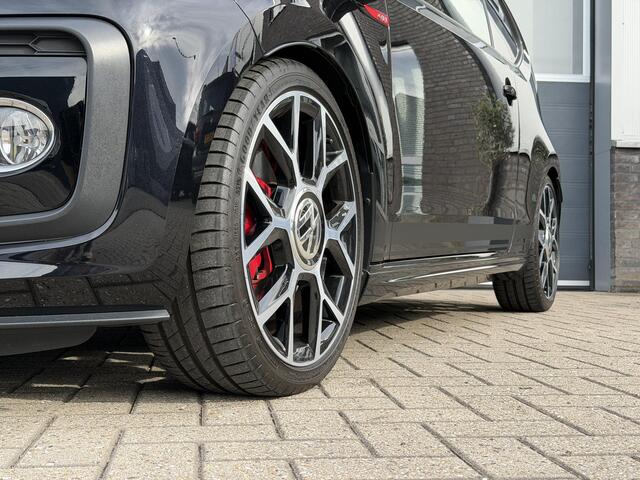 Volkswagen UP! 1.0 TSI GTI | CarPlay | BEATS | CLIMA | ST | RACINGLINE | Stoelverw. | Cruise | DAB