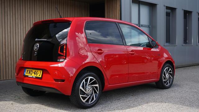 Volkswagen UP! Automaat 1.0 75pk BMT high up! Join 5 drs Airco Stoelverw Cruise controle *33369 km* 15 inch LM PDC *Dealer onderhouden*