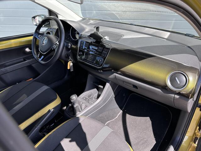 Volkswagen UP! 1.0 BMT HIGH UP! I STOELVERWARMING I P-CAMERA I LICHT METALEN VELGEN