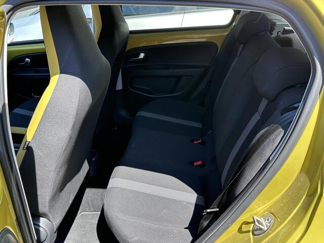 Volkswagen UP! 1.0 BMT HIGH UP! I STOELVERWARMING I P-CAMERA I LICHT METALEN VELGEN