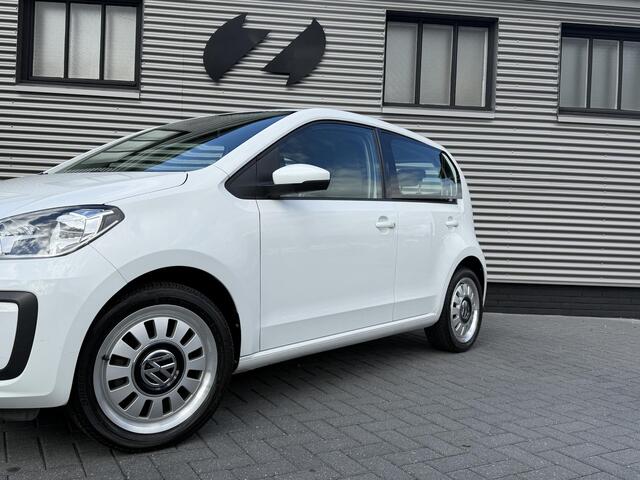 Volkswagen UP! 1.0 | Bluetooth | Camera | Cruise