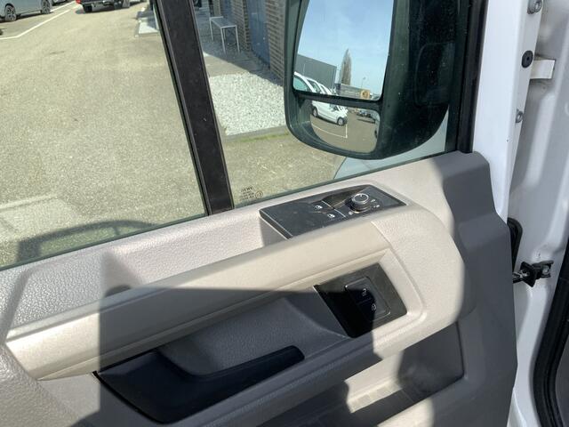 Volkswagen e-Crafter E-Crafter L3H2 36 kWh Airco Cruise Camera 3 Zitsv Opstap (Schade`s) Euro 6
