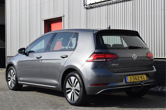 Volkswagen e-Golf E-DITION Trekhaak, Adaptive cruise, Stoelverwarming, Carplay, PDC, DAB