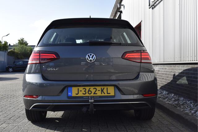 Volkswagen e-Golf E-DITION Trekhaak, Adaptive cruise, Stoelverwarming, Carplay, PDC, DAB