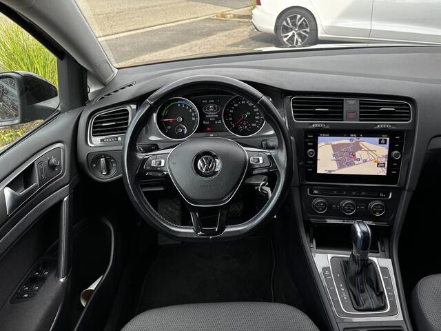 Volkswagen e-Golf Trekhaak Climatcontrol 17 inch lichtmetaal e-Golf