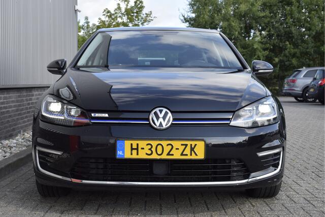 Volkswagen e-Golf E-DITION Adaptive cruise, Climatronic, PDC, Navi