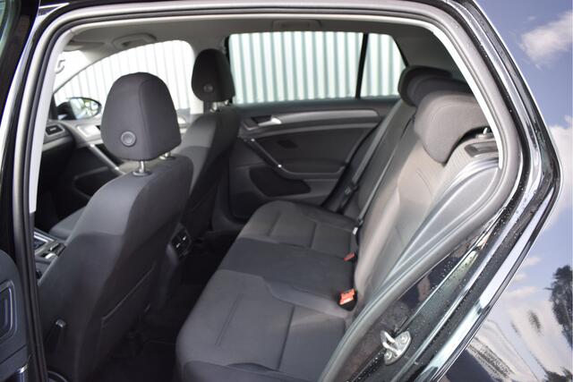 Volkswagen e-Golf E-DITION Adaptive cruise, Climatronic, PDC, Navi